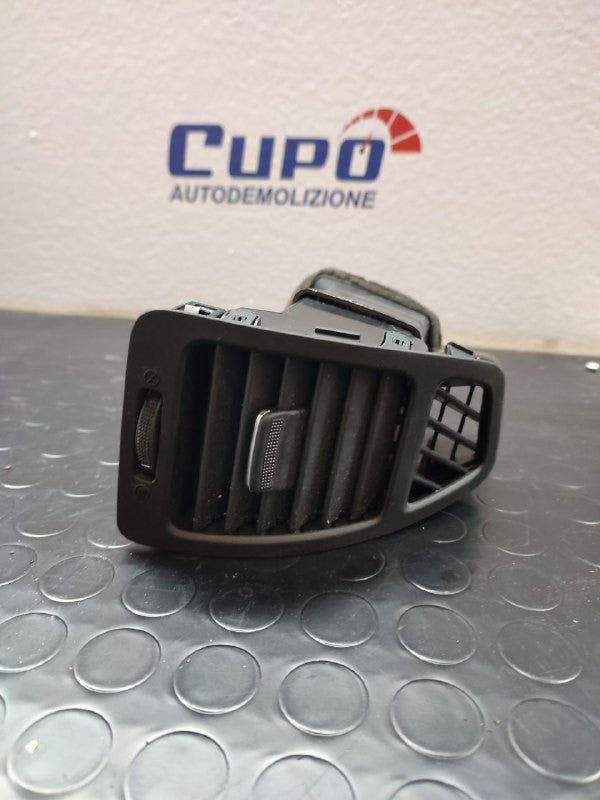 Bocchetta Aria Lato Sinistro HYUNDAI i20 cod: 1k1004x - F&amp;P CRASH SRLS - Ricambi Usati