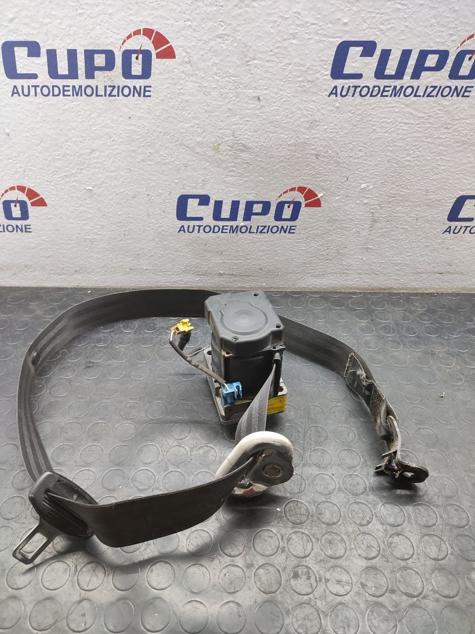 Cintura Di Sicurezza Anteriore Destra Volkswagen Golf 4 (2001) Cod:33009582A - F&amp;P CRASH SRLS - Ricambi Usati