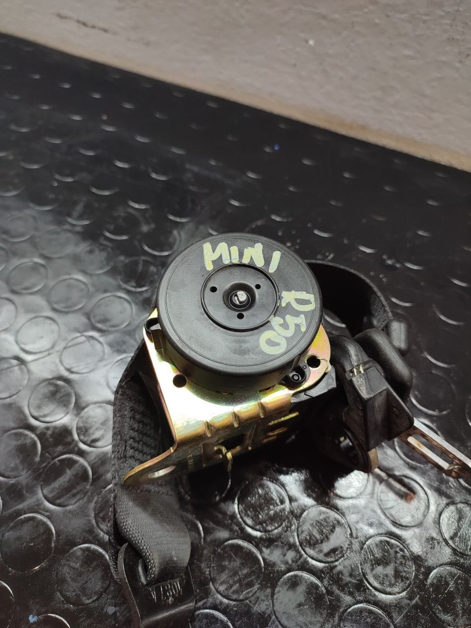 Cintura di sicurezza posteriore sinistra MINI COOPER (R50) cod: g2475a020508 - F&amp;P CRASH SRLS - Ricambi Usati