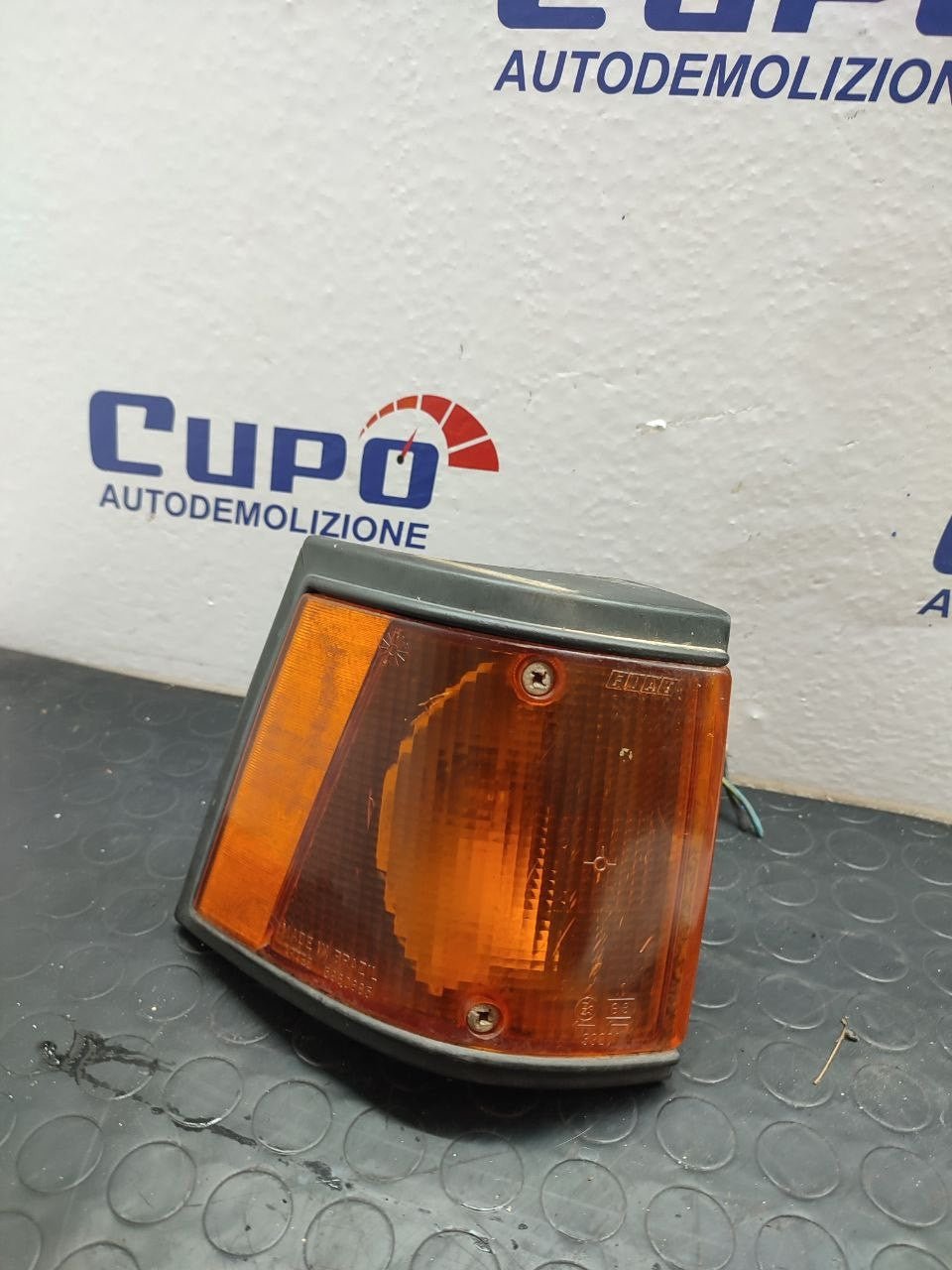 Fanale anteriore destro FIAT 127 III SERIE cod: 5960683 - F&amp;P CRASH SRLS - Ricambi Usati