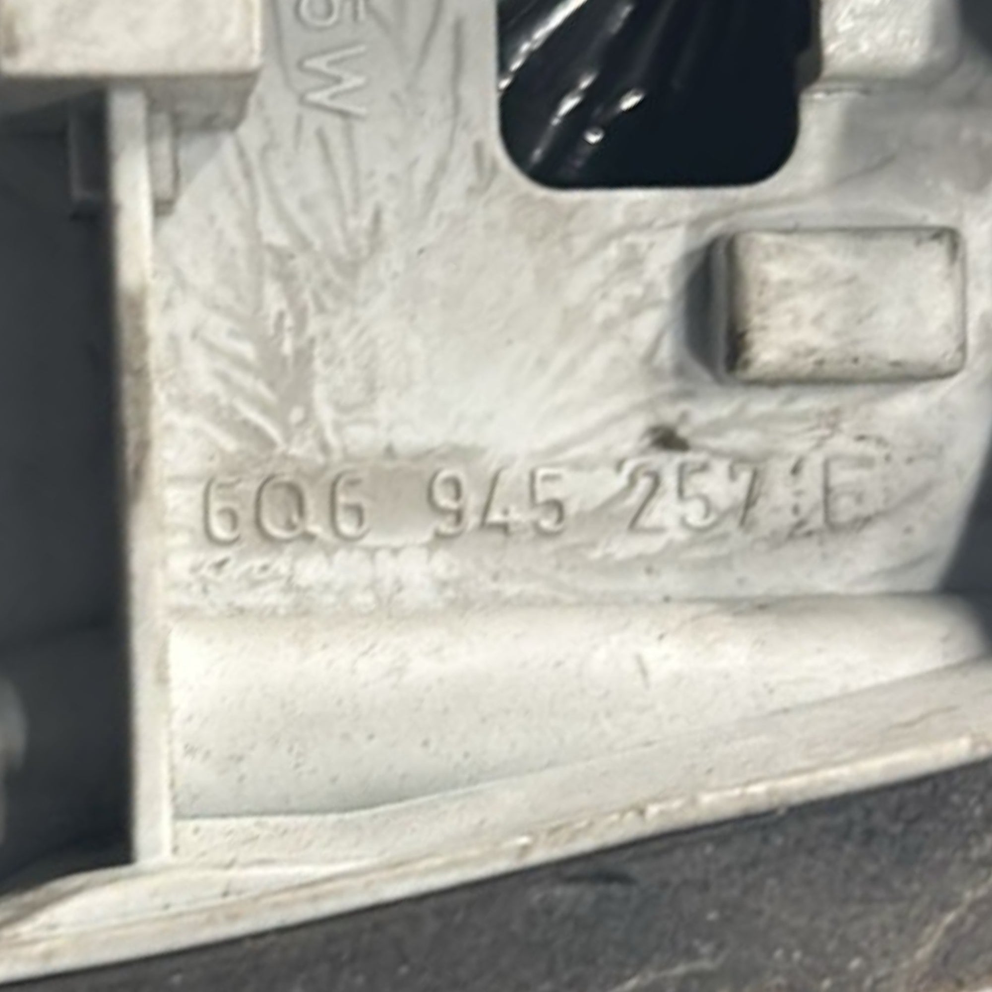 Fanale / Stop Alogeno Posteriore Sinistro Volkswagen Polo IV (9N) cod.6Q6945257F (2001 > 2009) - F&P CRASH SRLS - Ricambi Usati