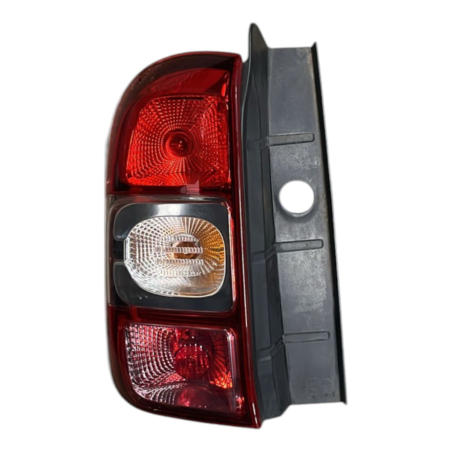 Fanale / Stop Alogeno Sinistro Dacia Duster cod:265551679R (2010 >2017) - F&P CRASH SRLS - Ricambi Usati