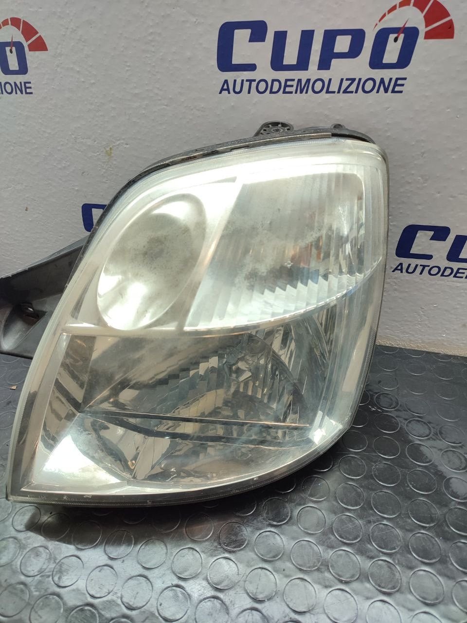 Faro anteriore sinistro KIA PICANTO (2004) 1.0 cod: lhd0070 - F&amp;P CRASH SRLS - Ricambi Usati