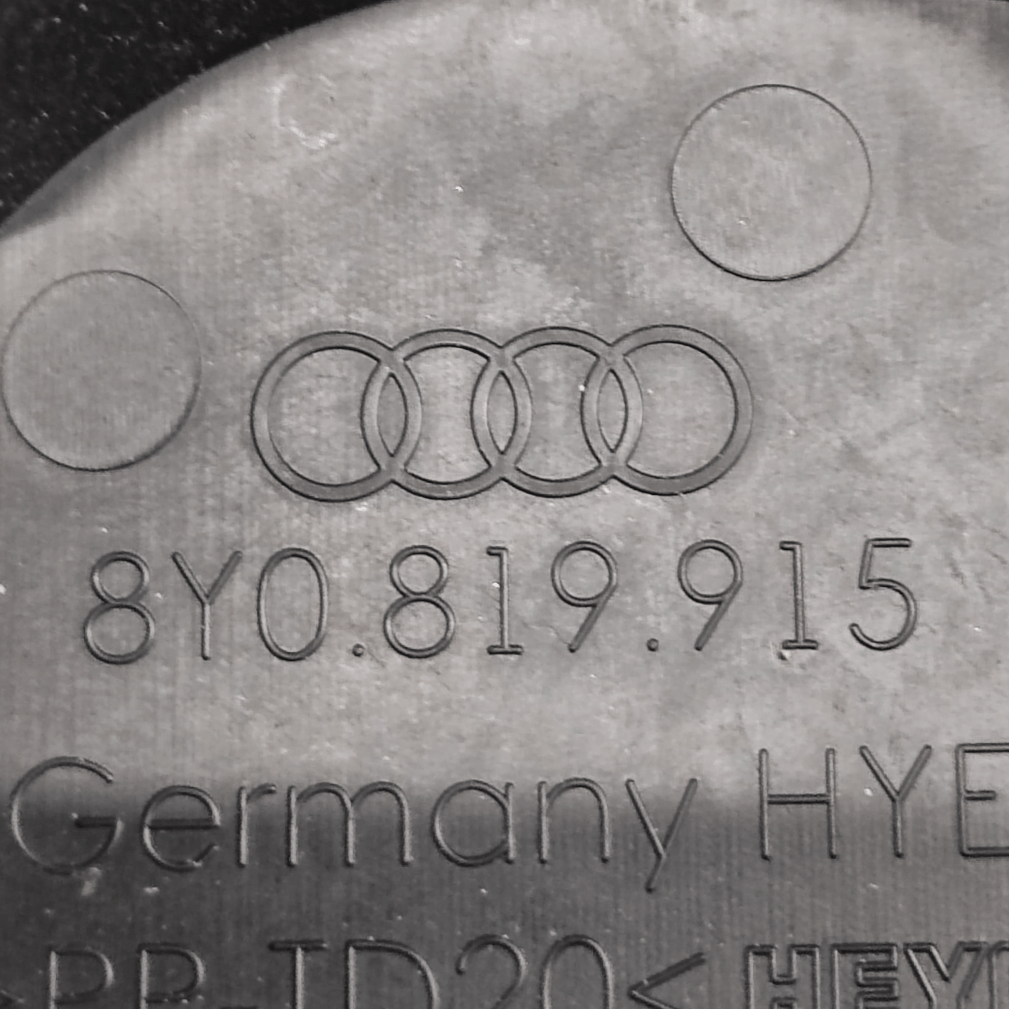 Gocciolatoio Anteriore Audi A3 8Y COD:8Y0819915 (2020>) - F&P CRASH SRLS - Ricambi Usati