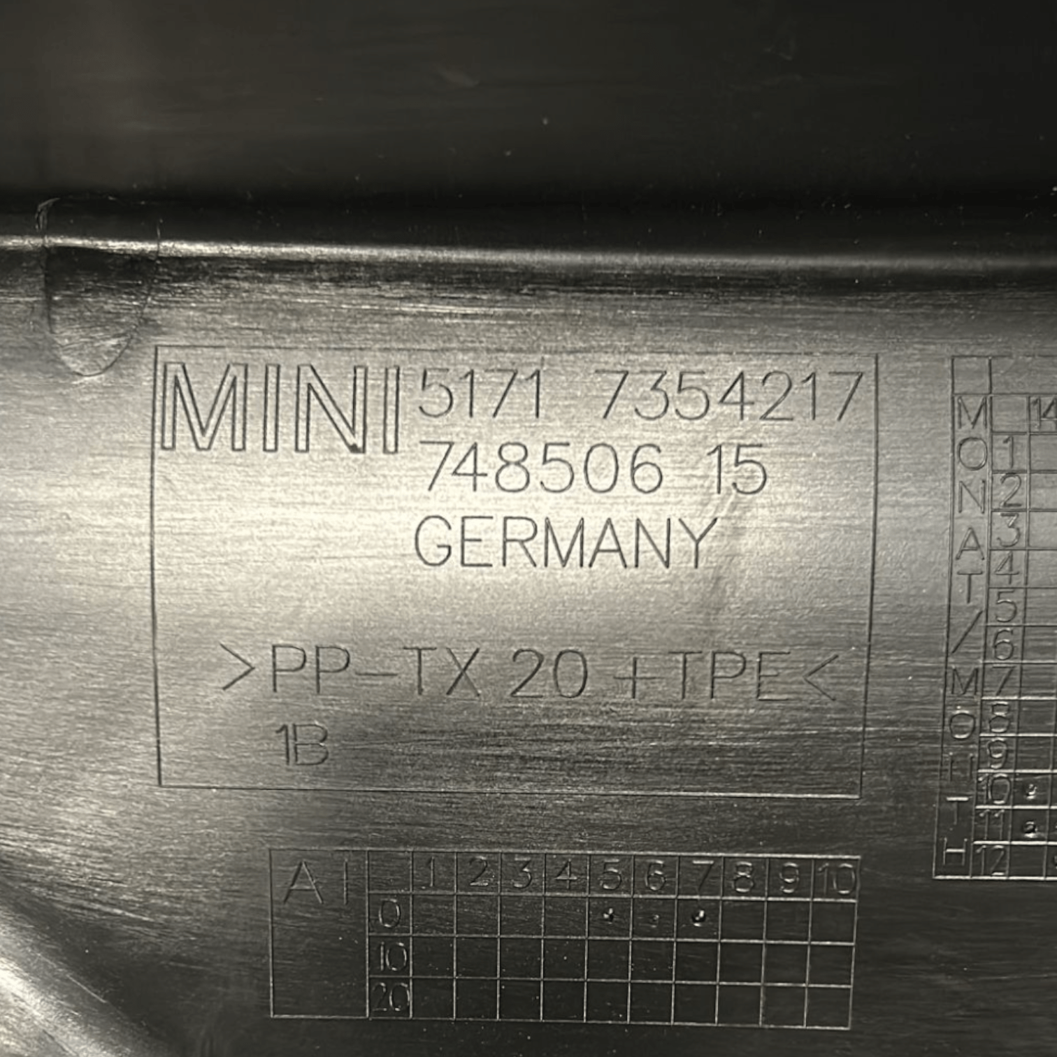 Gocciolatoio Parabrezza Mini Clubman F54 cod:51717354217 (2015 > 2024) - F&P CRASH SRLS - Ricambi Usati