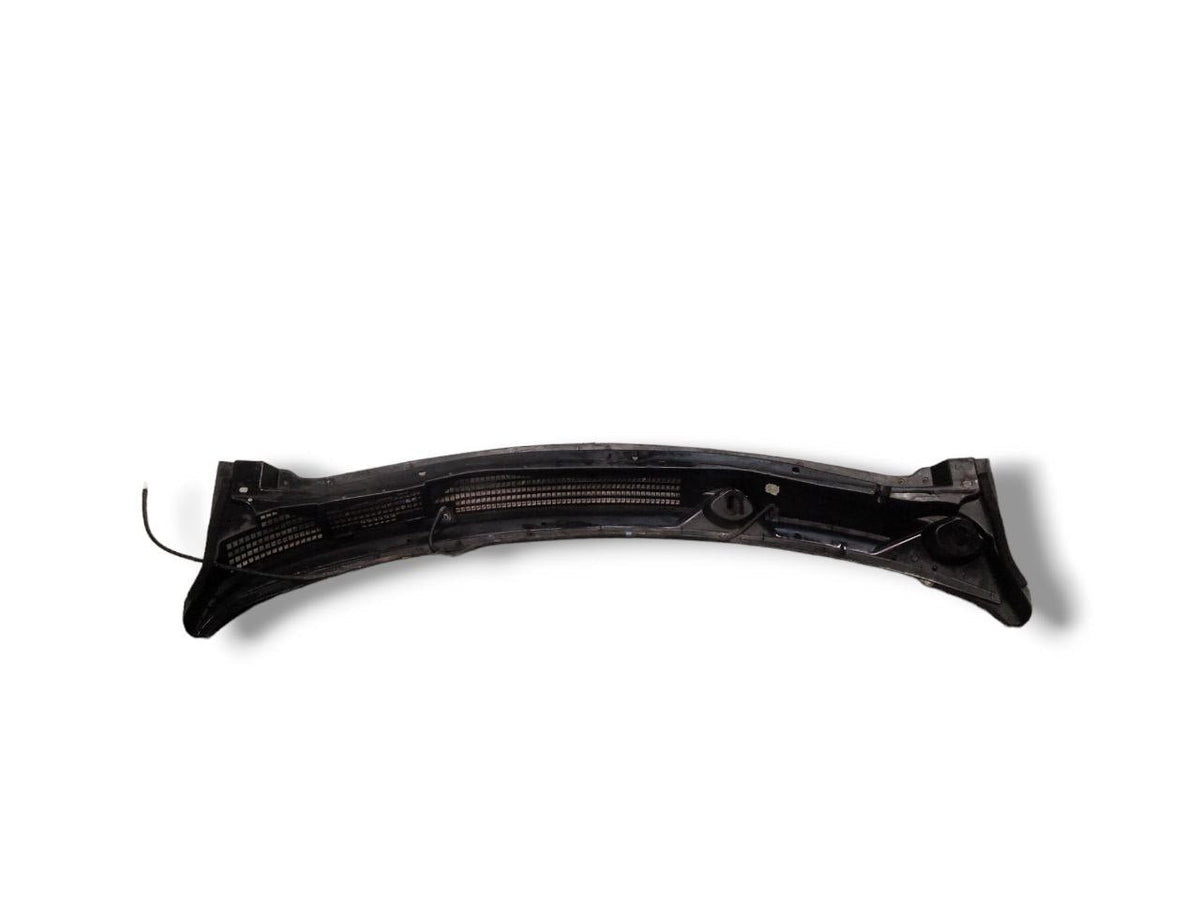 Gocciolatoio Parabrezza Nissan Qashqai (2012) COD:66862JD900 - F&amp;P CRASH SRLS - Ricambi Usati