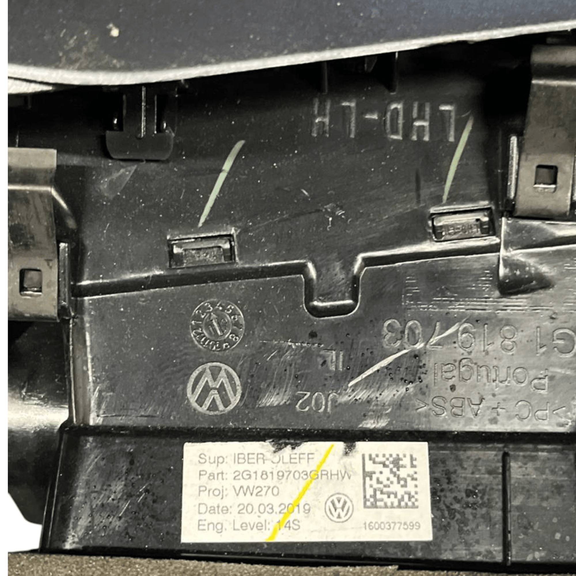 Mascherina tachimetro Volkswagen Polo AW1 cod.2G1819703GR / 2G0858560 con bocchetta aria e rivestimento sopra piantone (2017 - >) - F&P CRASH SRLS - Ricambi Usati