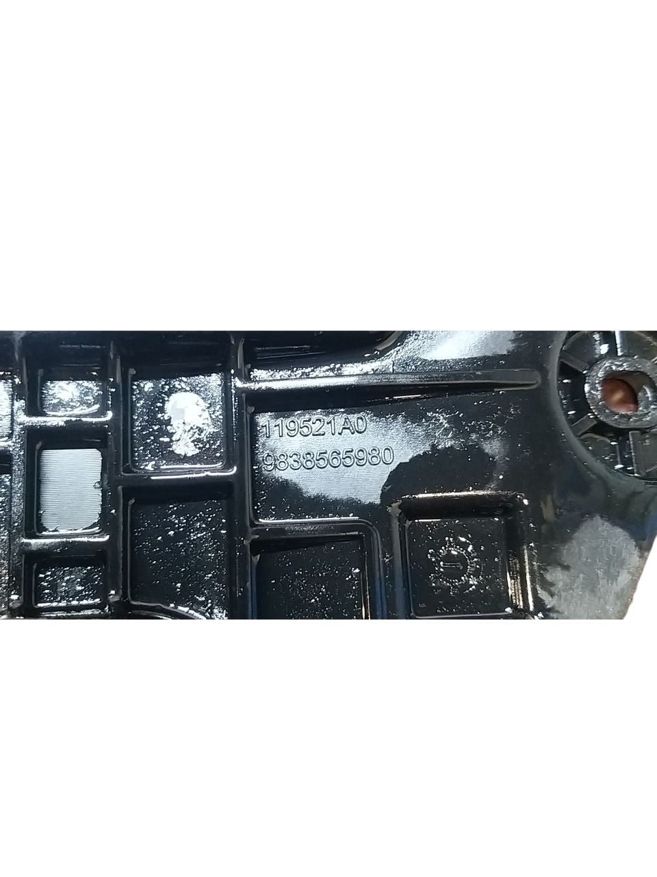 Modanatura Supporto Console Centrale Peugeot 508 ( 2021 ) Cod : 9838565980 - F&P CRASH SRLS - Ricambi Usati