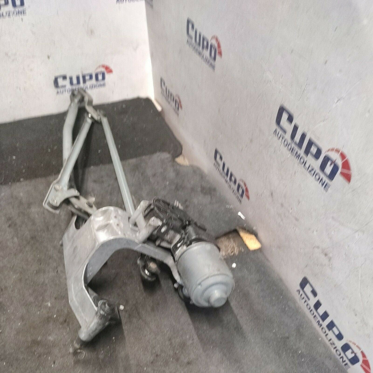Motorino Tergicristallo Anteriore Con Tandem Ford Focus C-Max 03-10 0390241724 - F&amp;P CRASH SRLS - Ricambi Usati