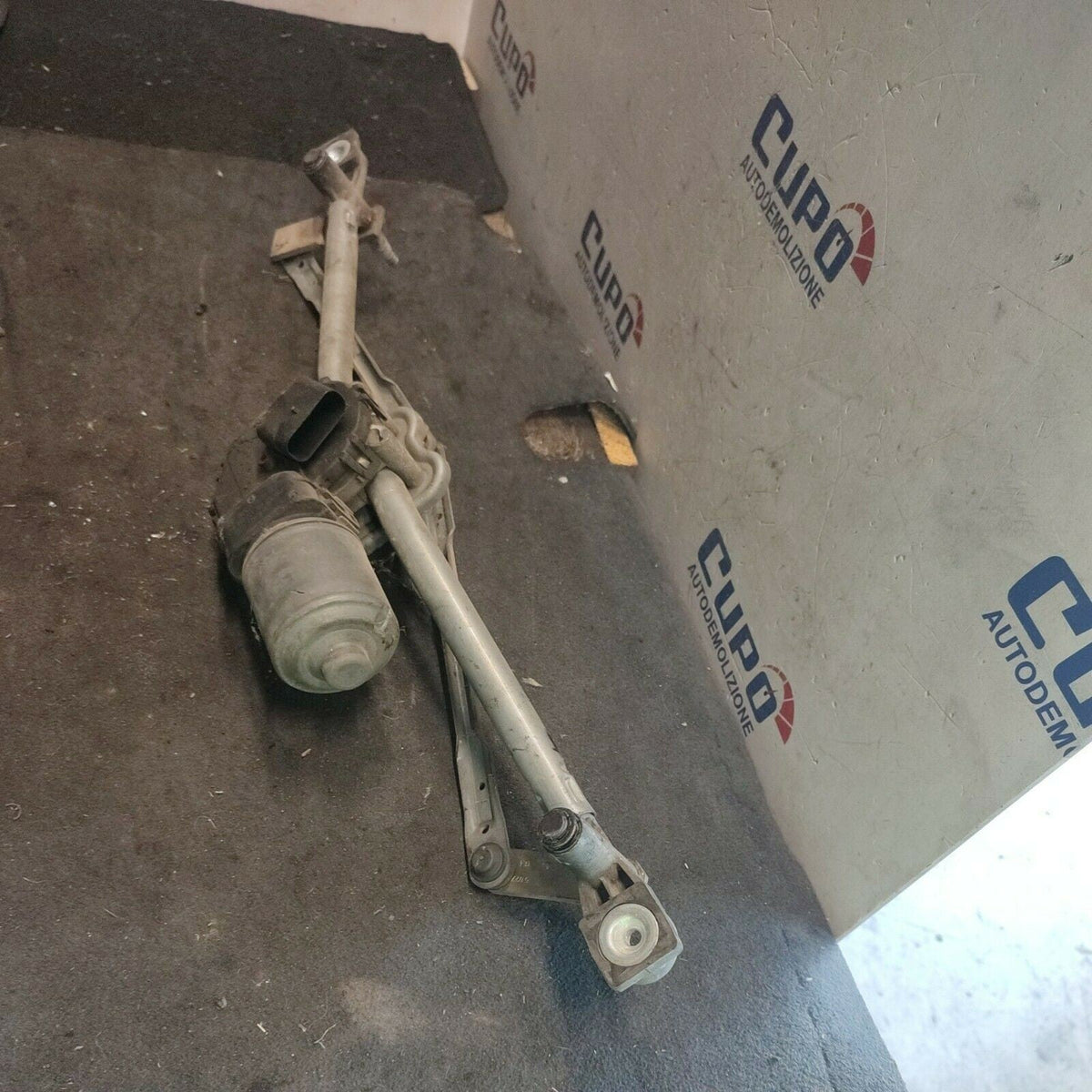 Motorino Tergicristallo Anteriore Ford Mondeo Sw 2.0 Anno 2004-2007 0390241702 - F&amp;P CRASH SRLS - Ricambi Usati