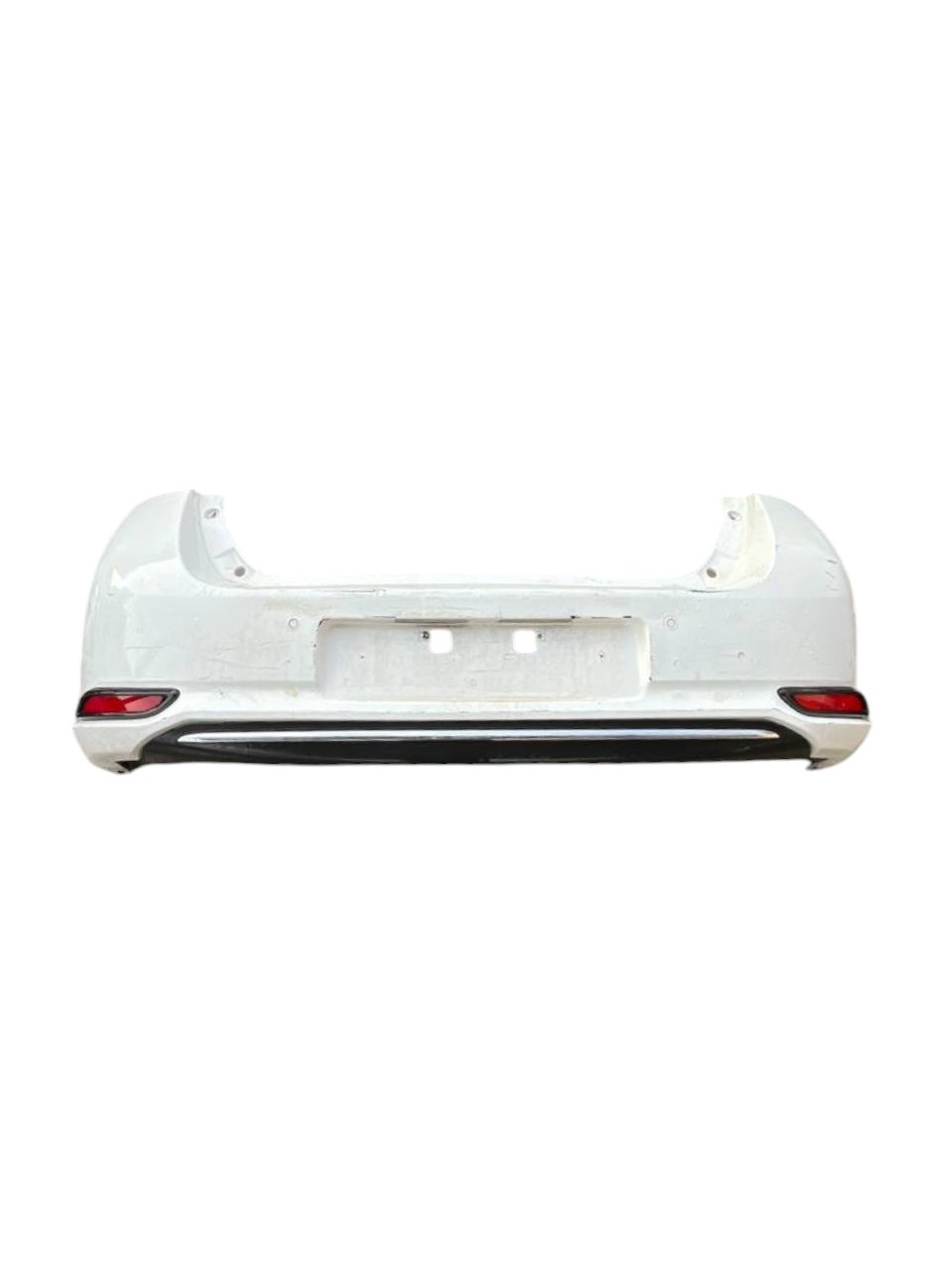 Paraurti posteriore bianco con sensori parcheggio Toyota Auris (2012 - 2018) - F&P CRASH SRLS - Ricambi Usati