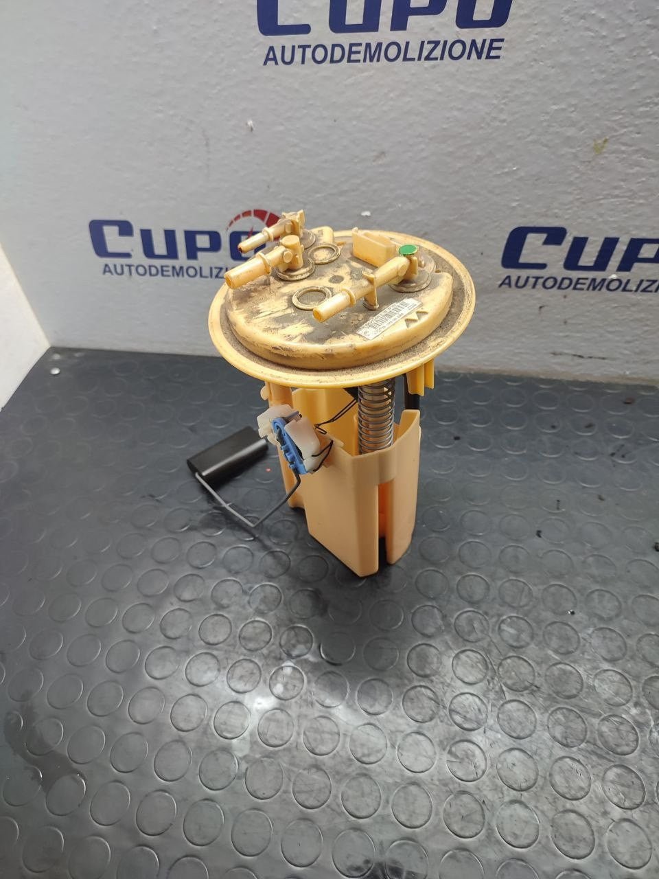 Pompa carburante / galleggiante serbatoio Citroen C3 II 1.4 hdi cod 9685479280 - F&P CRASH SRLS - Ricambi Usati