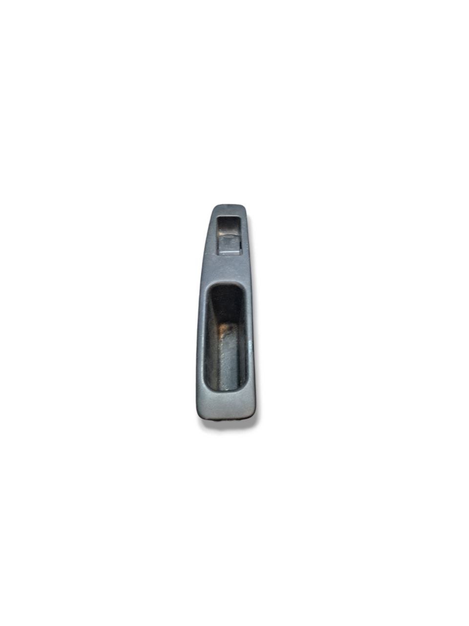 Pulsantiera Alzavetro Posteriore Destra (dx) Nissan Qashqai J10 ( 2006 - 2014 ) COD:82950JD000 - F&amp;P CRASH SRLS - Ricambi Usati