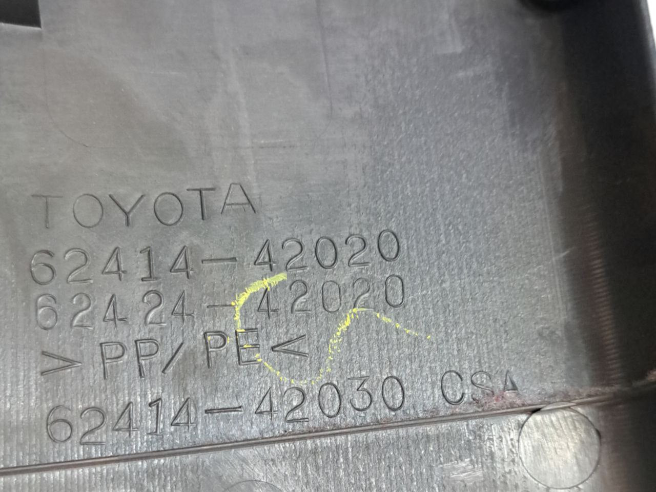 Rivestimento Montante Inferiore sinistro Toyota Rav 4 (2000 - 2006) COD:62414 - 42020 - F&P CRASH SRLS - Ricambi Usati