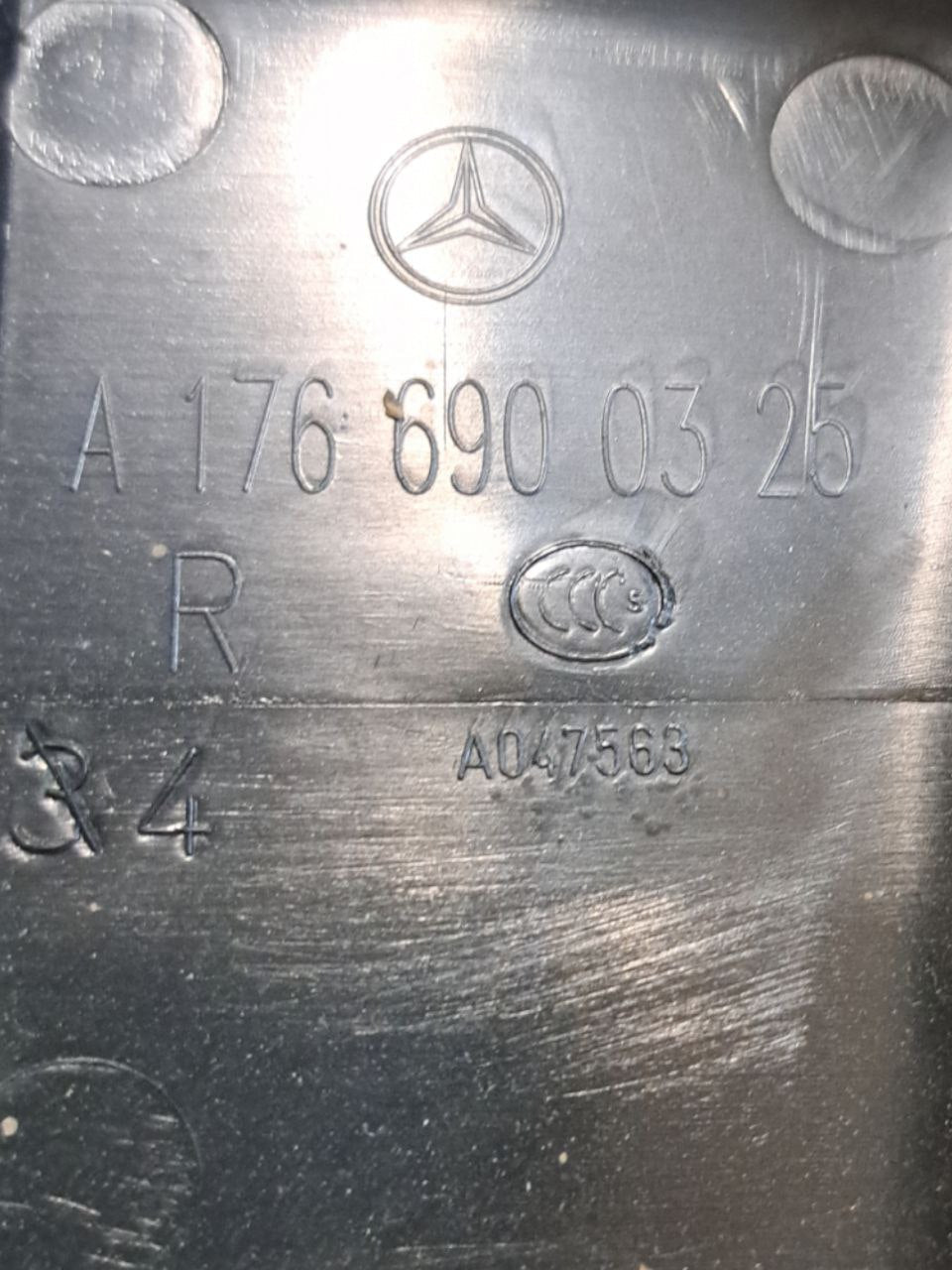 Rivestimento Montante superiore destro Mercedes - Benz Classe A w176 COD:A1766900325 ( 2012 - 2018 ) - F&P CRASH SRLS - Ricambi Usati