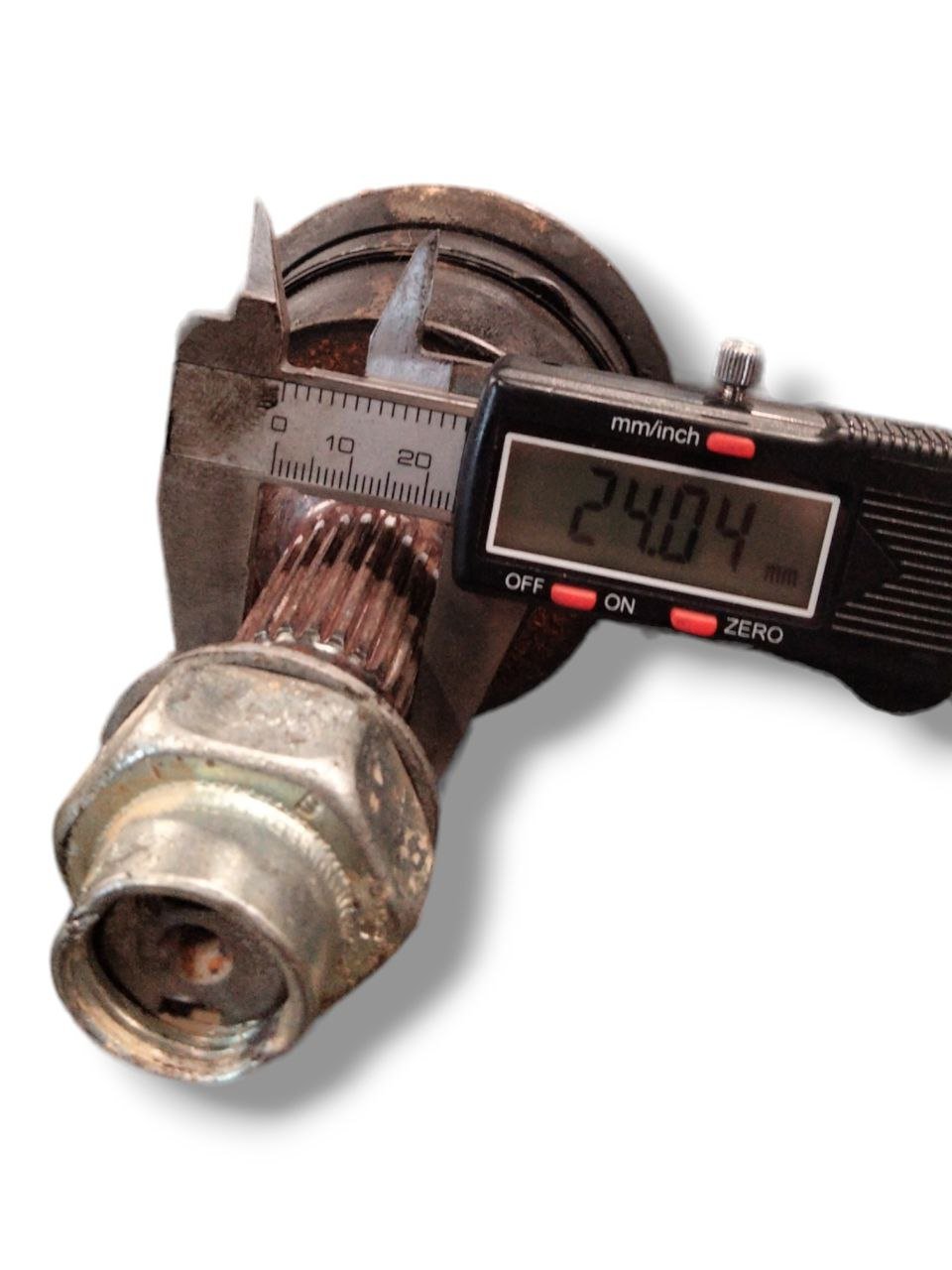 Semiasse / Albero Motore Anteriore Destro (Dx) Opel Corsa D 1.2 benzina (2006 - 2014) cod.13248652 - F&P CRASH SRLS - Ricambi Usati