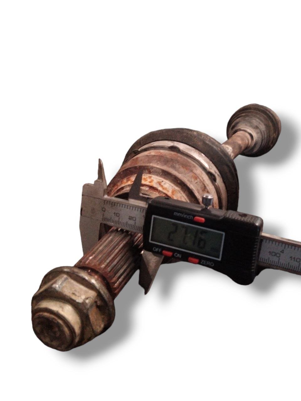 Semiasse / Albero motore anteriore sinistro Ford Fiesta 1.5 diesel mk7 (2017 - 2023)cod.H1B53B437BF - F&P CRASH SRLS - Ricambi Usati