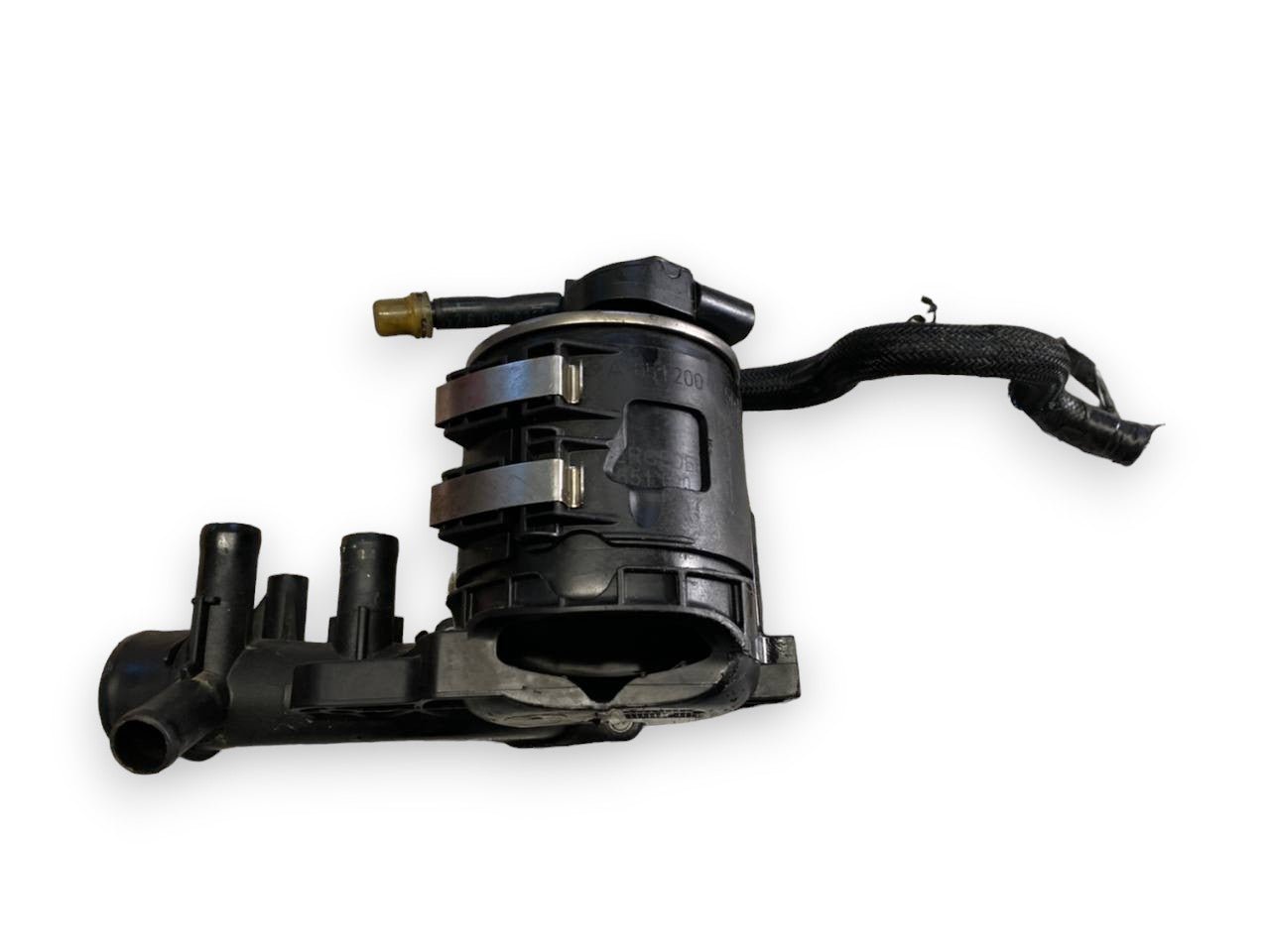 Supporto alloggiamento Filtro carburante Diesel Mercedes - Benz (w205 - 220d) (2014 al 2021) cod:a6512001556 - F&P CRASH SRLS - Ricambi Usati