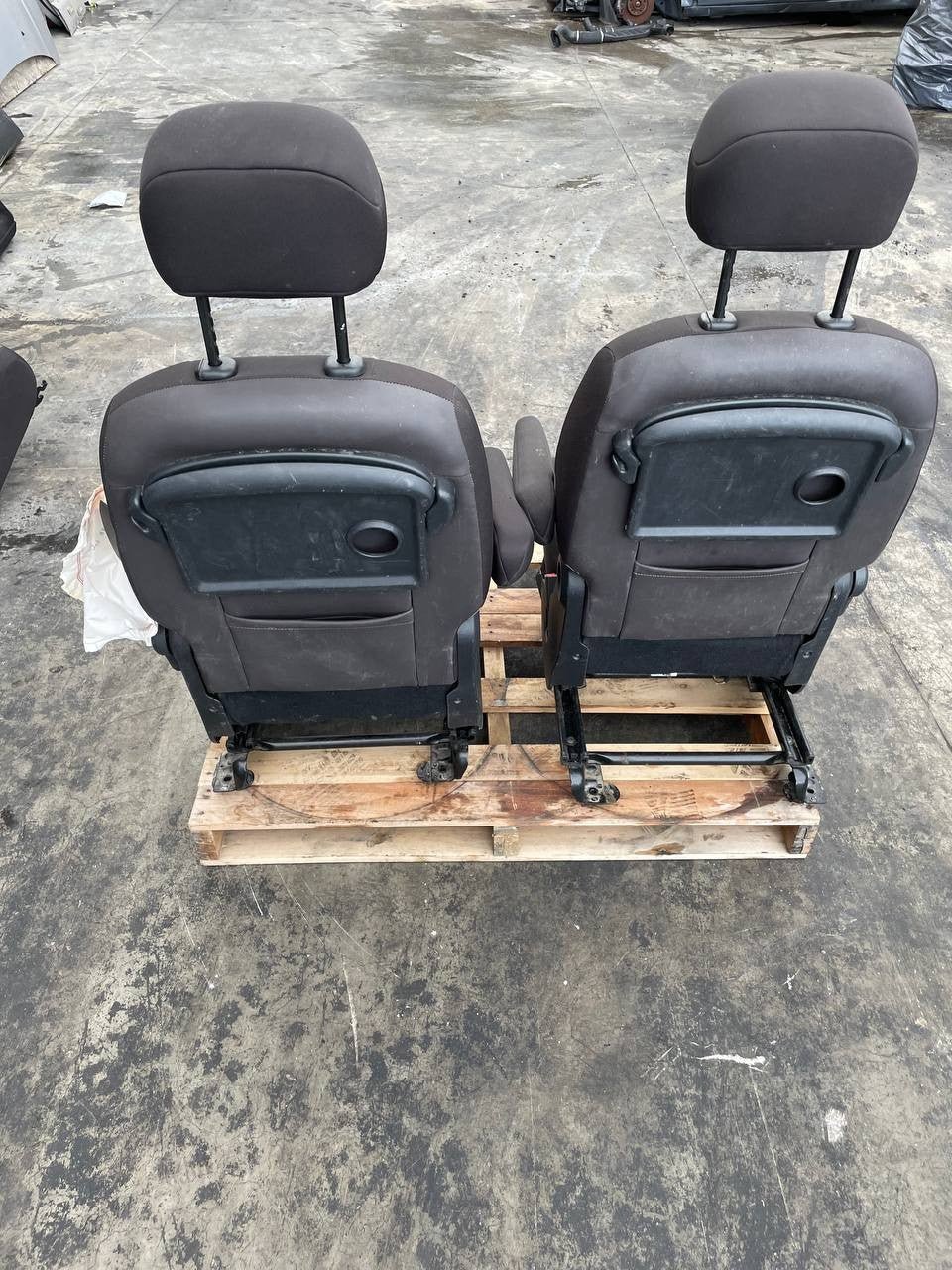 Tappezzeria Peugeot Partner 5p 2012 - F&P CRASH SRLS - Ricambi Usati
