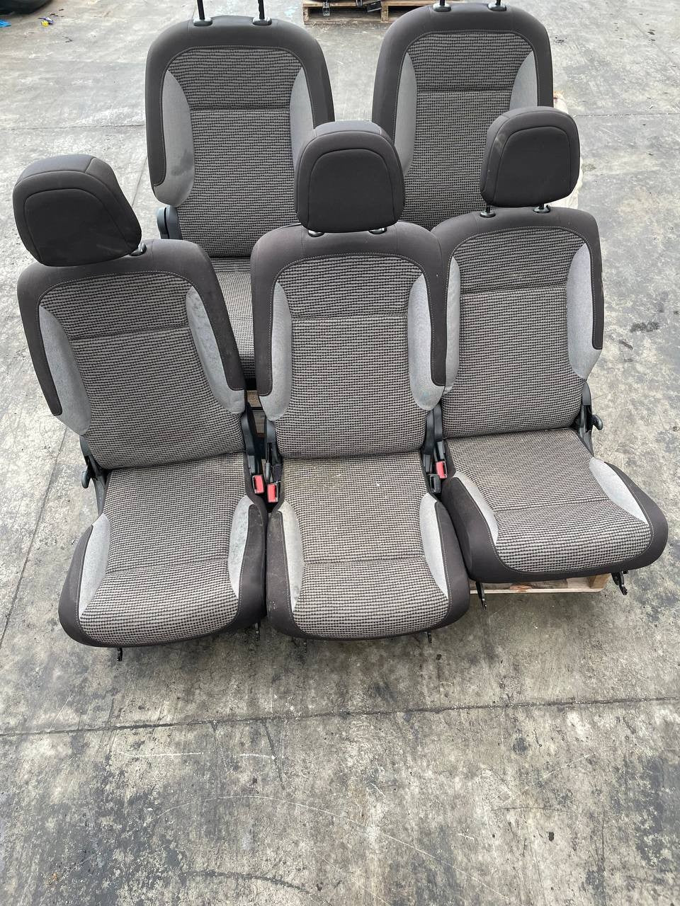 Tappezzeria Peugeot Partner 5p 2012 - F&P CRASH SRLS - Ricambi Usati