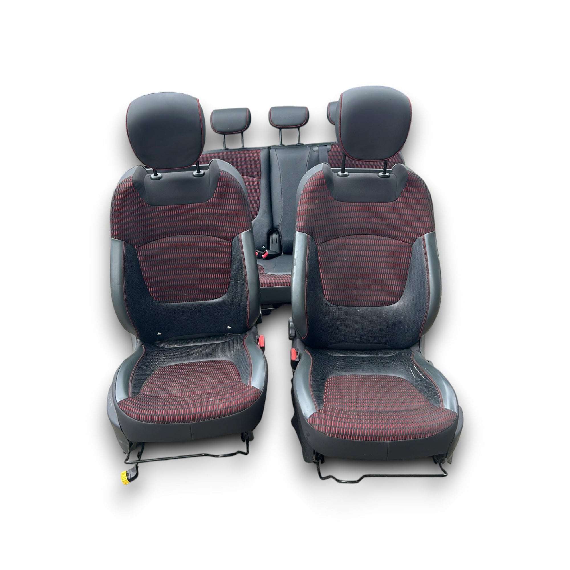 Tappezzeria / Sedili In Pelle e Stoffa Rossa e Nera Renault Captur I (2013 > 2019) - F&P CRASH SRLS - Ricambi Usati