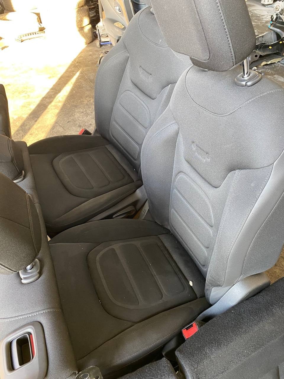 Tappezzeria sedili Jeep Renegade ( 2017 ) - F&P CRASH SRLS - Ricambi Usati
