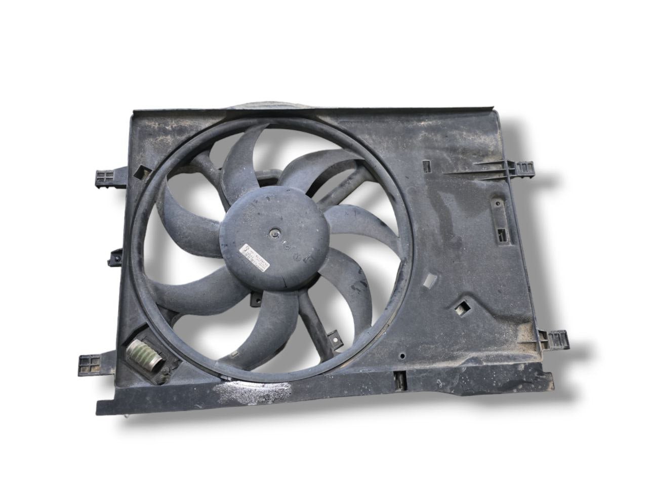 Ventola Radiatore Fiat Grande Punto 1.4 Benzina (2005 - 2008) Cod : 51797134 - F&P CRASH SRLS - Ricambi Usati